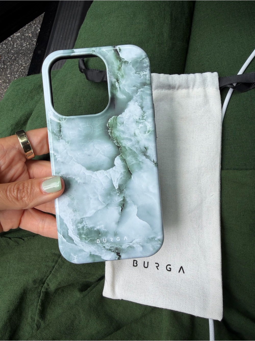 Burga IPhone 14 Pro case